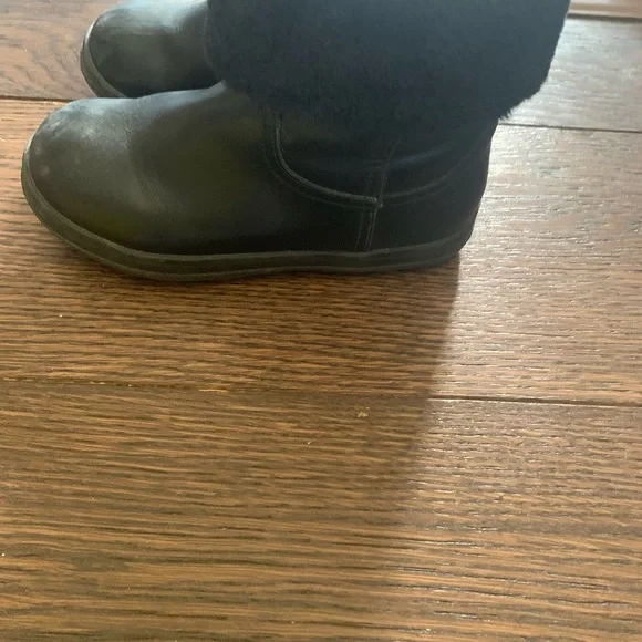 Boots - Picture 3 of 3